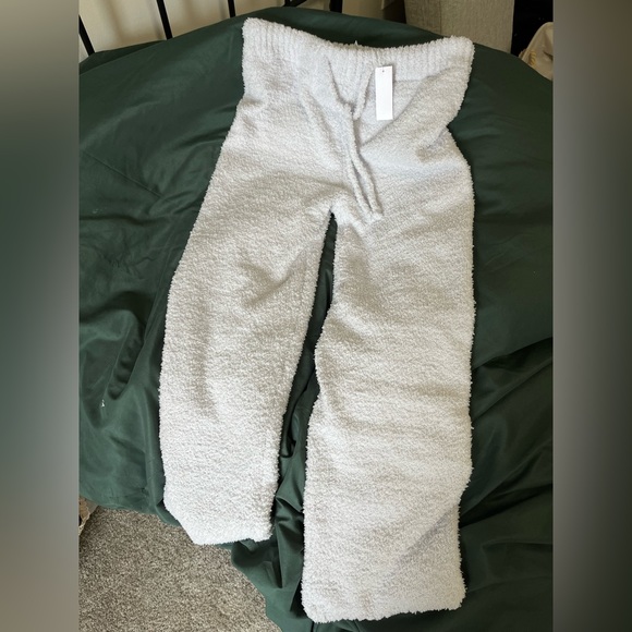 NWT Knit Top/Shorts Set - Picture 11 of 13